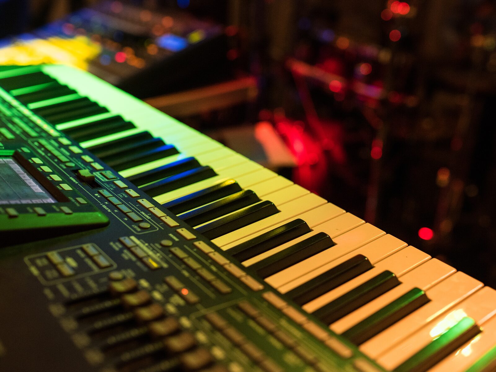 FX/Synth/サウンドメイク エフェクトとシンセで色彩設計と質感コントロール